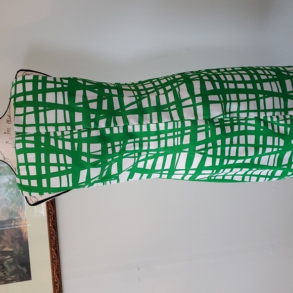 AGB green abstract sheath dress - Picture 4 of 7